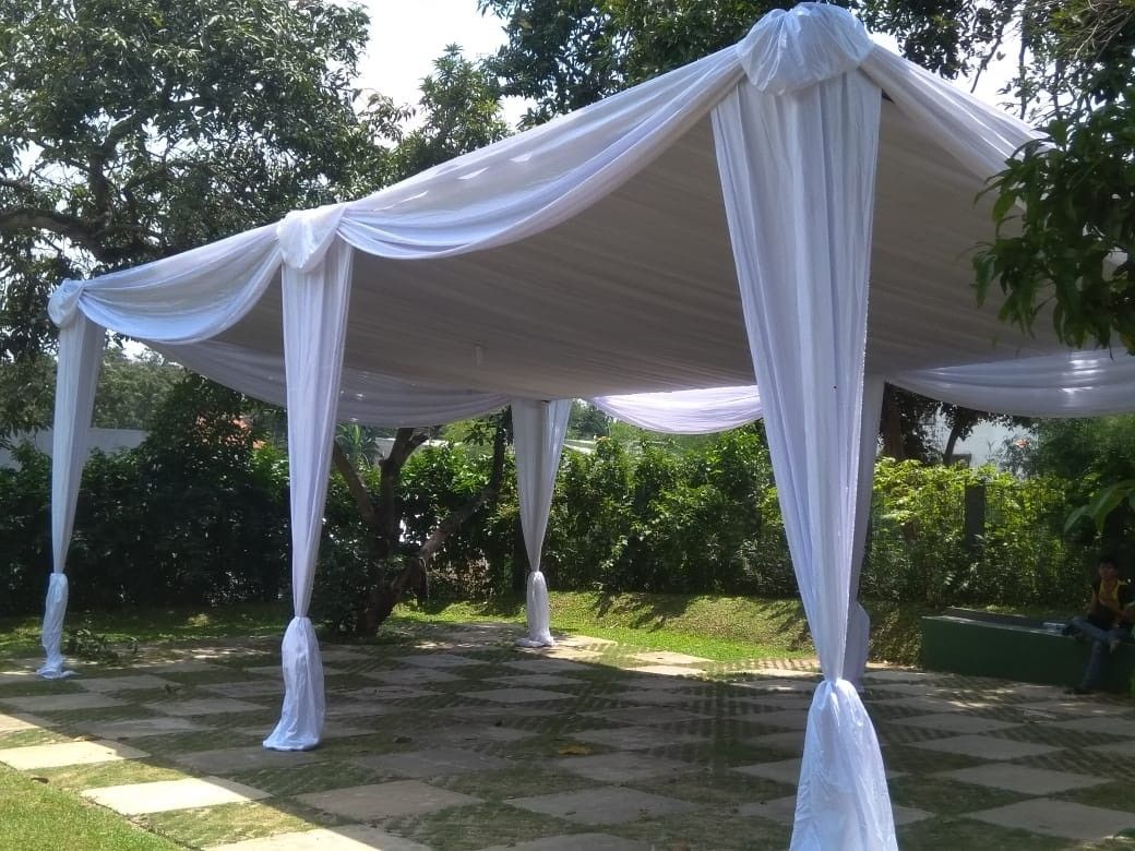 Gazebo Tent With Cloth Drapes 10X10 Size